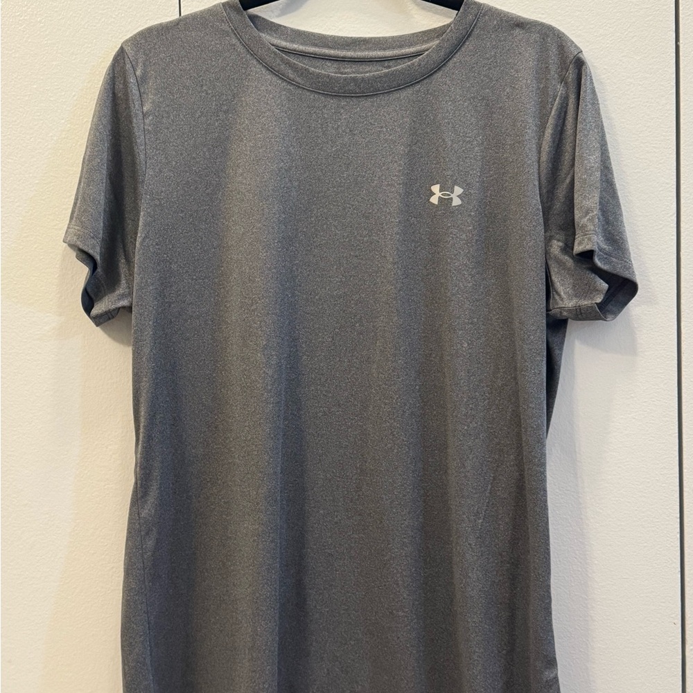 Under Armour Gray Short Sleeve Tee